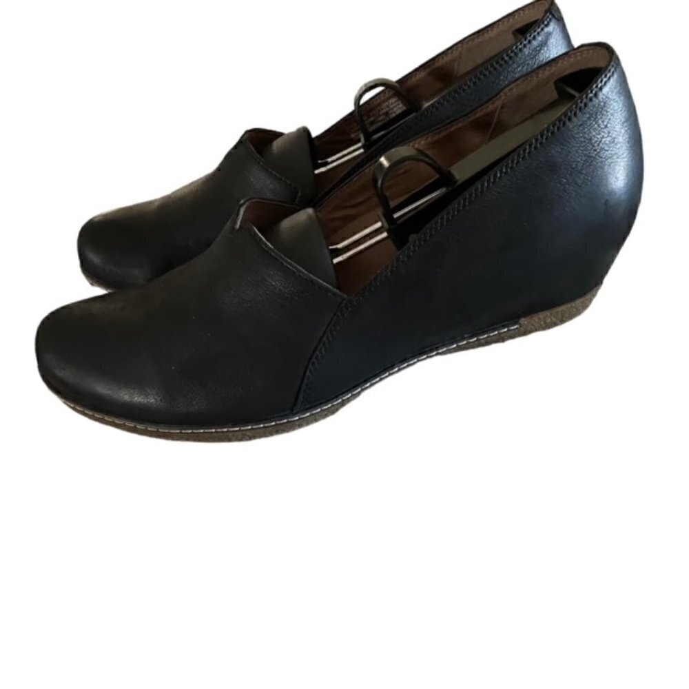 Dansko Liliana Black Burnished Nubuck Shoe 40